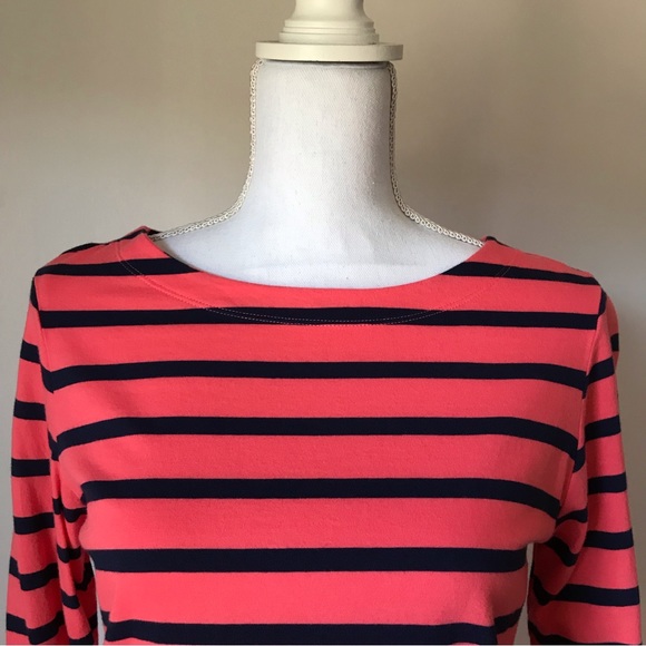 Old Navy t-shirt - Picture 5 of 6